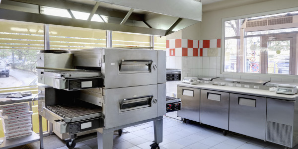 Limpiezas Campanas Extractoras de Cocinas Sant Feliu Sasserra · Cocina de Obradores