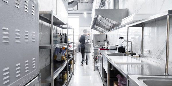 Limpiezas de Conductos de Extracción y Ventilación Odèn · Cocina de Caterings