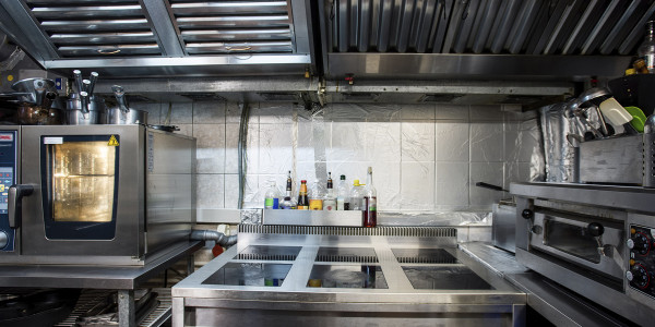 Limpiezas de Conductos de Extracción y Ventilación Rupit i Pruit · Cocina de Kebabs