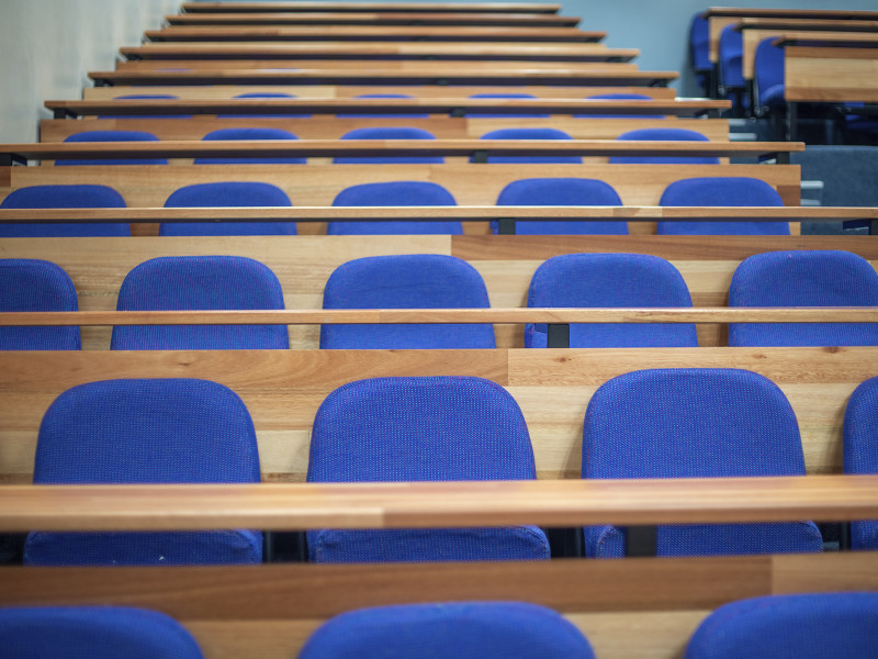 VKS Limpiezas Campanas · Escuelas y Universidades